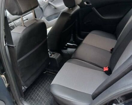 Черный Шкода Октавия, объемом двигателя 1.6 л и пробегом 288 тыс. км за 5300 $, фото 4 на Automoto.ua