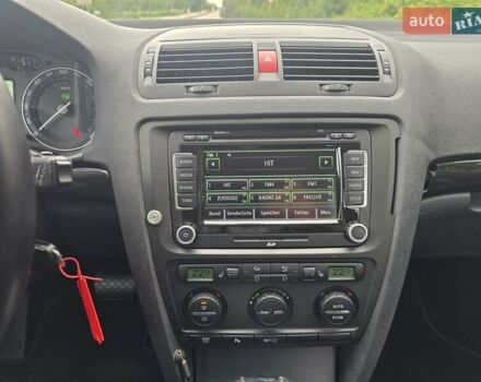 Черный Шкода Октавия, объемом двигателя 2 л и пробегом 245 тыс. км за 9199 $, фото 58 на Automoto.ua