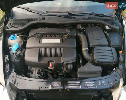 Черный Шкода Октавия, объемом двигателя 1.6 л и пробегом 173 тыс. км за 7500 $, фото 5 на Automoto.ua