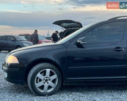 Черный Шкода Октавия, объемом двигателя 2 л и пробегом 307 тыс. км за 6990 $, фото 3 на Automoto.ua
