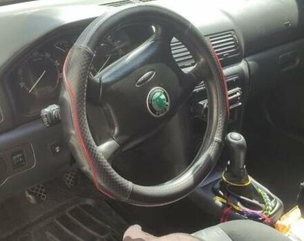 Черный Шкода Октавия, объемом двигателя 1.6 л и пробегом 279 тыс. км за 4900 $, фото 4 на Automoto.ua