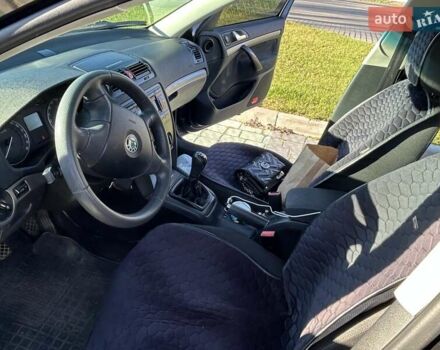 Чорний Шкода Октавія, об'ємом двигуна 1.6 л та пробігом 341 тис. км за 6200 $, фото 6 на Automoto.ua
