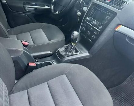 Черный Шкода Октавия, объемом двигателя 1.6 л и пробегом 230 тыс. км за 7600 $, фото 7 на Automoto.ua