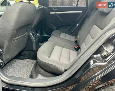 Черный Шкода Октавия, объемом двигателя 1.6 л и пробегом 198 тыс. км за 6700 $, фото 102 на Automoto.ua