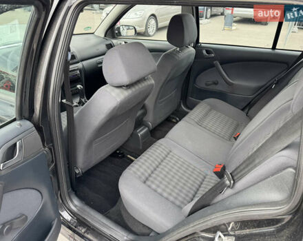 Чорний Шкода Октавія, об'ємом двигуна 1.6 л та пробігом 202 тис. км за 6100 $, фото 8 на Automoto.ua