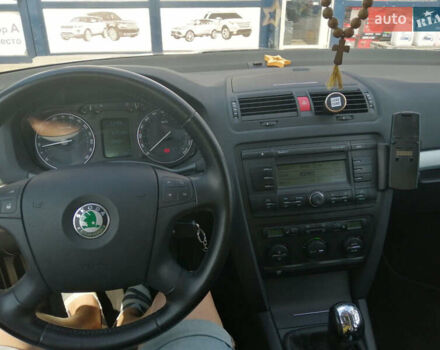 Черный Шкода Октавия, объемом двигателя 1.6 л и пробегом 173 тыс. км за 7500 $, фото 8 на Automoto.ua