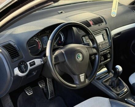 Черный Шкода Октавия, объемом двигателя 2 л и пробегом 254 тыс. км за 2200 $, фото 16 на Automoto.ua