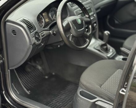 Черный Шкода Октавия, объемом двигателя 1.4 л и пробегом 237 тыс. км за 6700 $, фото 17 на Automoto.ua