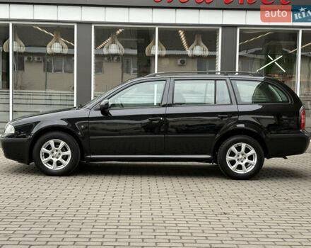 Черный Шкода Октавия, объемом двигателя 1.6 л и пробегом 218 тыс. км за 6777 $, фото 5 на Automoto.ua