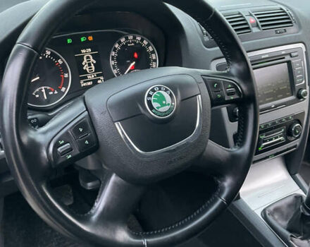 Шкода Октавія 2009 у Луцьку на Automoto.ua Чорний Шкода Октавія, об'ємом двигуна 1.8 л та пробігом 241 тис. км за 7900 $, фото 34 на Automoto.ua