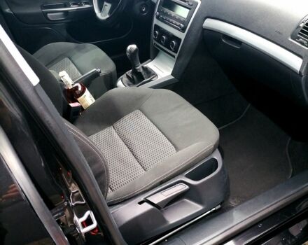 Черный Шкода Октавия, объемом двигателя 0 л и пробегом 221 тыс. км за 7200 $, фото 6 на Automoto.ua