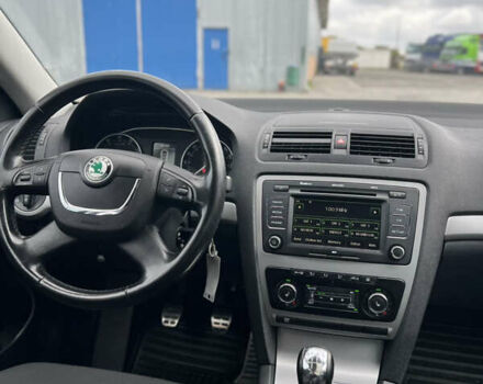 Чорний Шкода Октавія, об'ємом двигуна 1.4 л та пробігом 237 тис. км за 7500 $, фото 9 на Automoto.ua