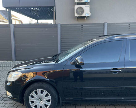 Черный Шкода Октавия, объемом двигателя 1.6 л и пробегом 288 тыс. км за 6650 $, фото 1 на Automoto.ua