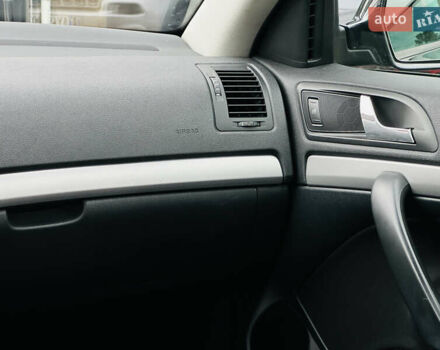 Черный Шкода Октавия, объемом двигателя 1.8 л и пробегом 223 тыс. км за 8999 $, фото 23 на Automoto.ua