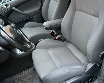 Черный Шкода Октавия, объемом двигателя 1.6 л и пробегом 201 тыс. км за 7199 $, фото 12 на Automoto.ua