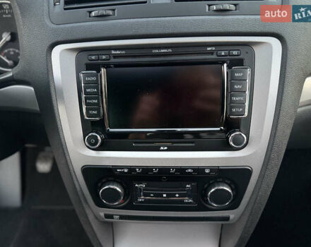 Чорний Шкода Октавія, об'ємом двигуна 1.8 л та пробігом 223 тис. км за 7999 $, фото 11 на Automoto.ua