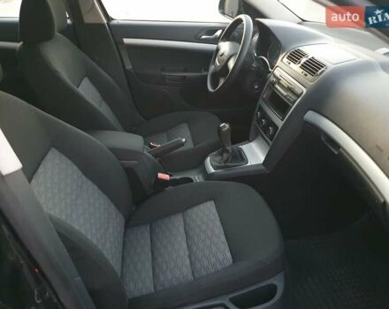 Черный Шкода Октавия, объемом двигателя 1.8 л и пробегом 245 тыс. км за 7350 $, фото 18 на Automoto.ua