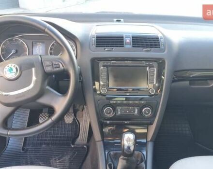 Черный Шкода Октавия, объемом двигателя 1.8 л и пробегом 226 тыс. км за 7700 $, фото 9 на Automoto.ua