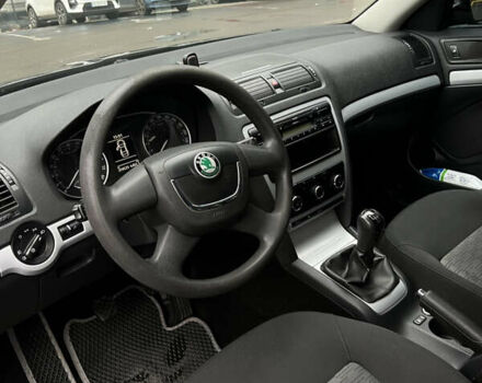 Чорний Шкода Октавія, об'ємом двигуна 1.6 л та пробігом 260 тис. км за 6450 $, фото 13 на Automoto.ua