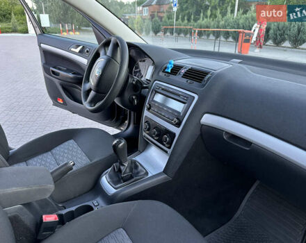 Шкода Октавия 2009 в Полтаве на Automoto.ua Черный Шкода Октавия, объемом двигателя 1.8 л и пробегом 195 тыс. км за 7799 $, фото 23 на Automoto.ua