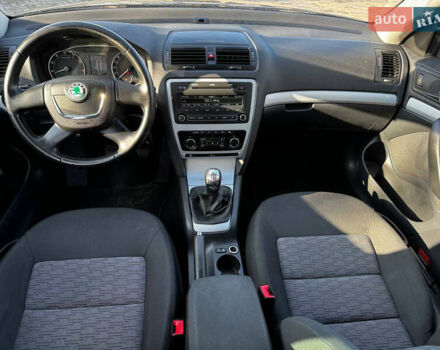 Чорний Шкода Октавія, об'ємом двигуна 1.4 л та пробігом 177 тис. км за 6900 $, фото 10 на Automoto.ua