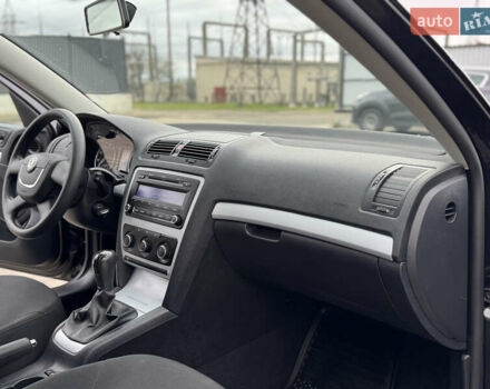 Чорний Шкода Октавія, об'ємом двигуна 1.4 л та пробігом 231 тис. км за 6350 $, фото 46 на Automoto.ua