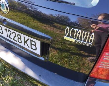 Черный Шкода Октавия, объемом двигателя 1.6 л и пробегом 130 тыс. км за 6199 $, фото 3 на Automoto.ua