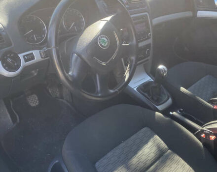 Черный Шкода Октавия, объемом двигателя 1.39 л и пробегом 254 тыс. км за 6700 $, фото 5 на Automoto.ua