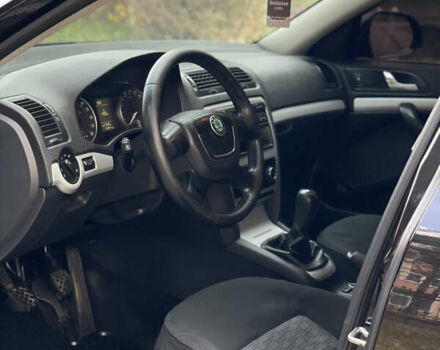 Черный Шкода Октавия, объемом двигателя 1.6 л и пробегом 230 тыс. км за 6800 $, фото 13 на Automoto.ua