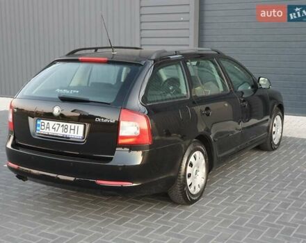 Черный Шкода Октавия, объемом двигателя 1.8 л и пробегом 245 тыс. км за 7350 $, фото 4 на Automoto.ua