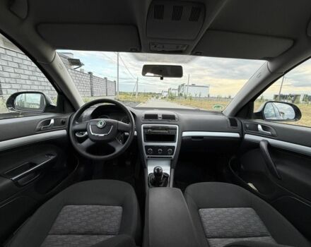 Черный Шкода Октавия, объемом двигателя 0 л и пробегом 219 тыс. км за 7200 $, фото 10 на Automoto.ua