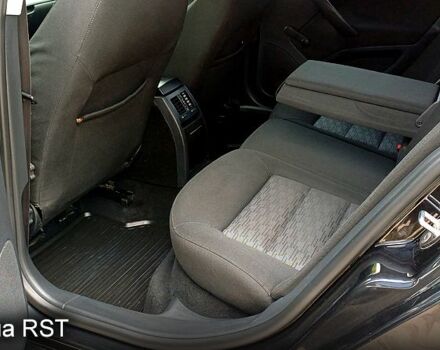 Черный Шкода Октавия, объемом двигателя 1.8 л и пробегом 176 тыс. км за 7800 $, фото 3 на Automoto.ua