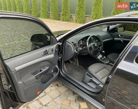 Шкода Октавия 2009 в Мукачеве на Automoto.ua Черный Шкода Октавия, объемом двигателя 1.6 л и пробегом 282 тыс. км за 7700 $, фото 10 на Automoto.ua