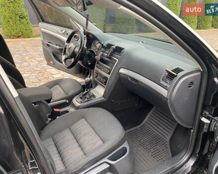 Шкода Октавия 2009 в Мукачеве на Automoto.ua Черный Шкода Октавия, объемом двигателя 1.6 л и пробегом 282 тыс. км за 7700 $, фото 16 на Automoto.ua