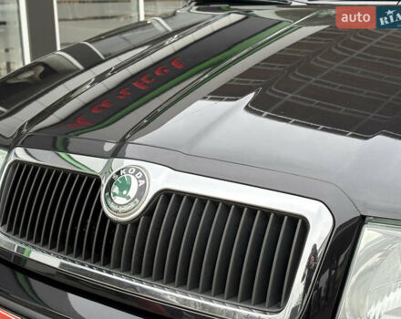 Черный Шкода Октавия, объемом двигателя 1.6 л и пробегом 218 тыс. км за 6777 $, фото 3 на Automoto.ua