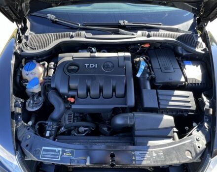 Черный Шкода Октавия, объемом двигателя 2 л и пробегом 300 тыс. км за 8500 $, фото 13 на Automoto.ua