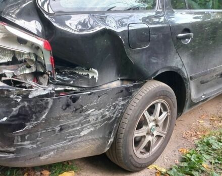 Черный Шкода Октавия, объемом двигателя 1.6 л и пробегом 310 тыс. км за 4250 $, фото 7 на Automoto.ua