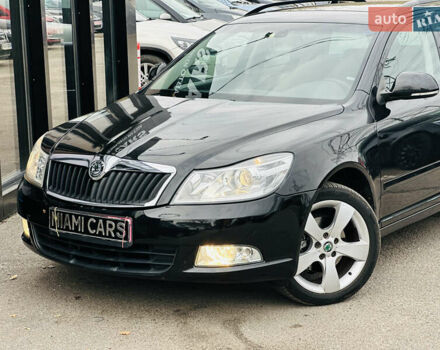 Черный Шкода Октавия, объемом двигателя 1.8 л и пробегом 223 тыс. км за 8999 $, фото 1 на Automoto.ua