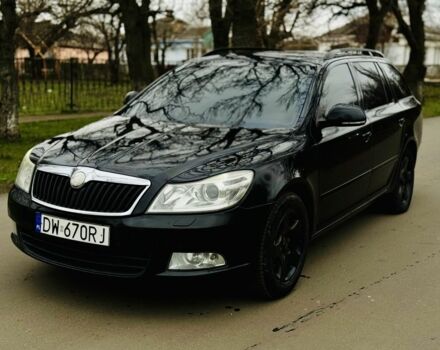 Черный Шкода Октавия, объемом двигателя 1.9 л и пробегом 215 тыс. км за 3300 $, фото 1 на Automoto.ua