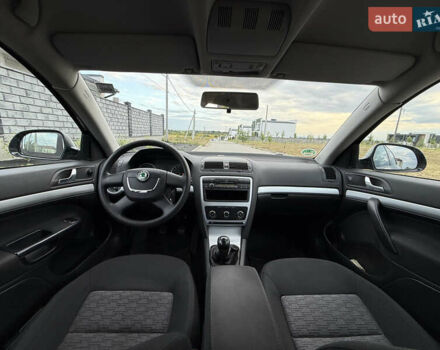 Чорний Шкода Октавія, об'ємом двигуна 1.6 л та пробігом 219 тис. км за 6800 $, фото 11 на Automoto.ua