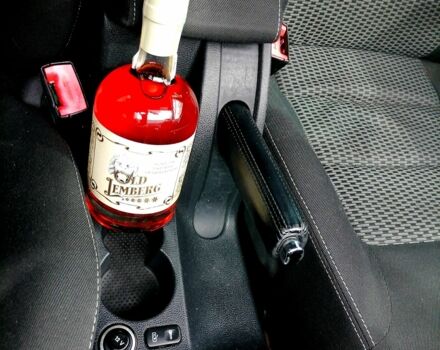 Черный Шкода Октавия, объемом двигателя 0 л и пробегом 221 тыс. км за 7200 $, фото 8 на Automoto.ua