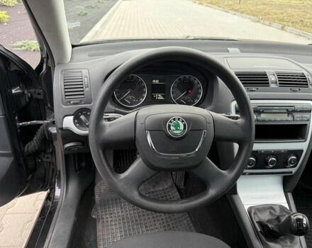 Черный Шкода Октавия, объемом двигателя 0 л и пробегом 219 тыс. км за 7200 $, фото 7 на Automoto.ua