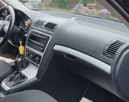 Чорний Шкода Октавія, об'ємом двигуна 1.6 л та пробігом 209 тис. км за 8299 $, фото 64 на Automoto.ua