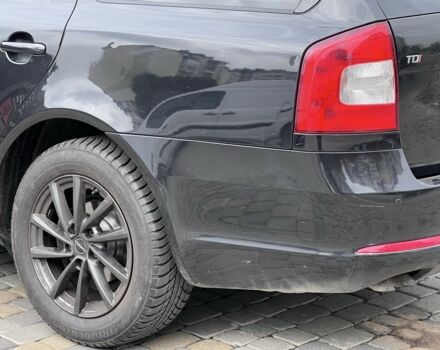 Черный Шкода Октавия, объемом двигателя 2 л и пробегом 300 тыс. км за 8500 $, фото 10 на Automoto.ua