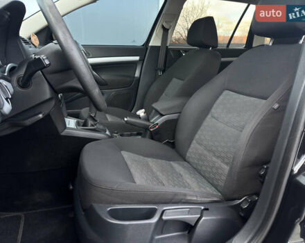 Черный Шкода Октавия, объемом двигателя 1.6 л и пробегом 261 тыс. км за 7400 $, фото 15 на Automoto.ua