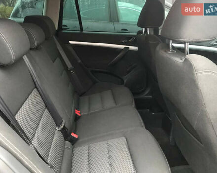 Черный Шкода Октавия, объемом двигателя 1.8 л и пробегом 208 тыс. км за 6800 $, фото 11 на Automoto.ua