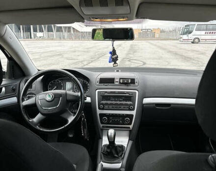 Чорний Шкода Октавія, об'ємом двигуна 1.8 л та пробігом 183 тис. км за 6200 $, фото 11 на Automoto.ua