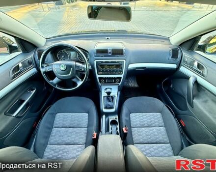 Черный Шкода Октавия, объемом двигателя 1.8 л и пробегом 256 тыс. км за 8350 $, фото 7 на Automoto.ua