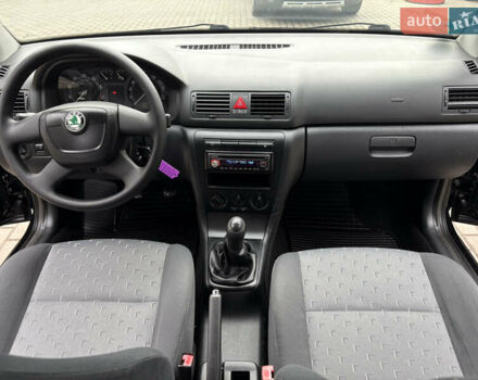 Черный Шкода Октавия, объемом двигателя 1.6 л и пробегом 218 тыс. км за 6777 $, фото 54 на Automoto.ua