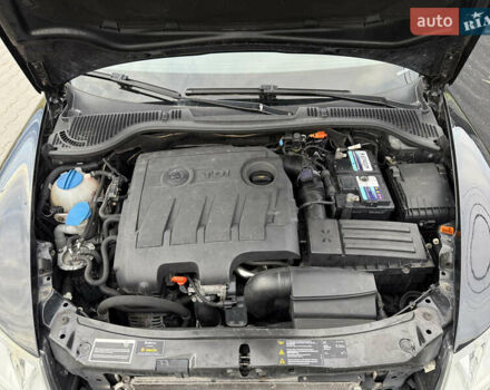 Чорний Шкода Октавія, об'ємом двигуна 1.6 л та пробігом 219 тис. км за 6800 $, фото 15 на Automoto.ua